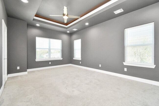 Building Photo - 3538 Noah St