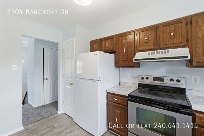 Building Photo - 3304 Barcroft Dr