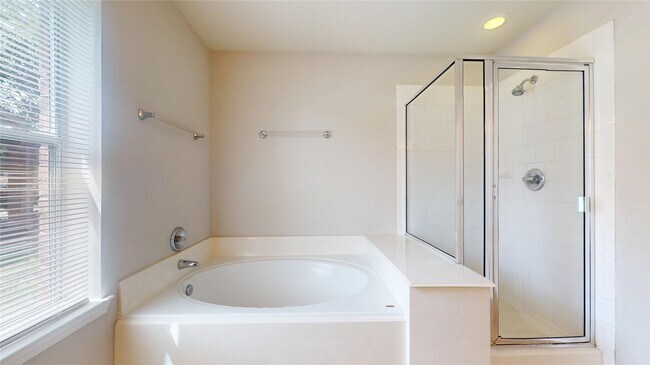 Building Photo - 1103 Sun Prairie Dr