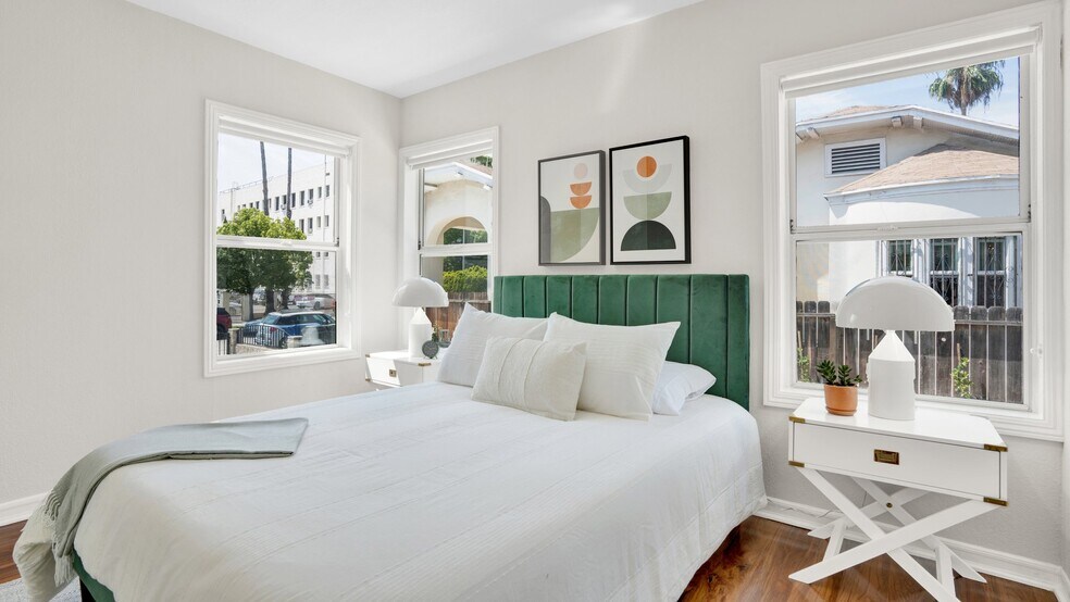 Building Photo - 724 Gramercy Dr