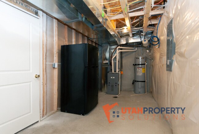 Building Photo - 5670 W Pelican Ridge Ln
