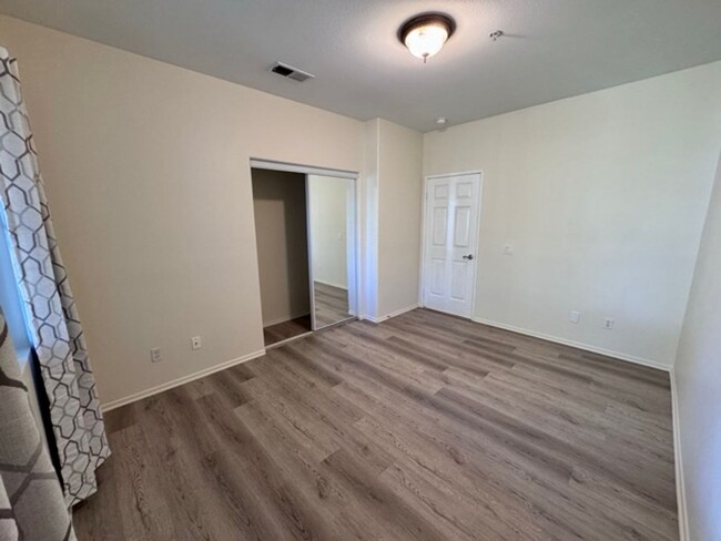 Building Photo - 1 bedroom Murrieta condo for LEASE with a ...