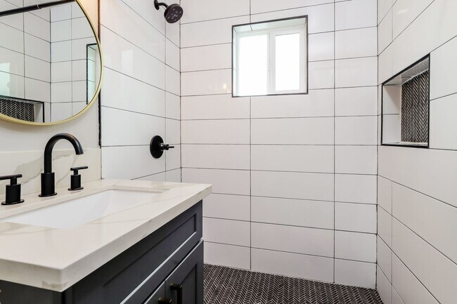 Building Photo - Stunning Home in Oceanside with Large Backyard + 1 Car Garage + Solar