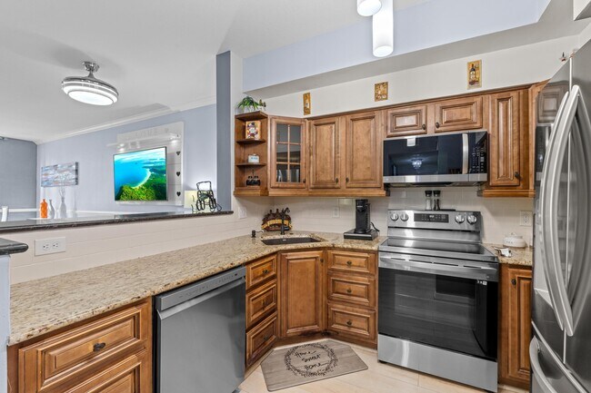 Building Photo - 802 W Windward Way