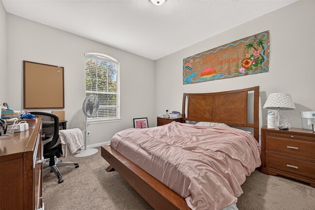 Building Photo - 214 Kentwood Ridge Ct