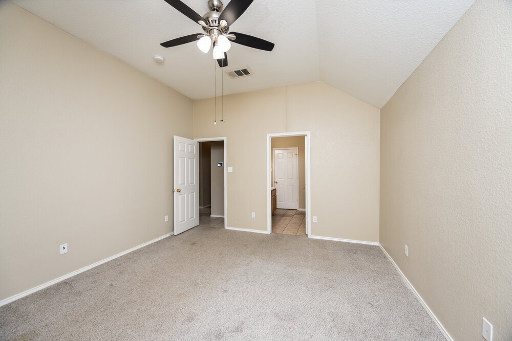 Building Photo - 3704 St Johns Dr