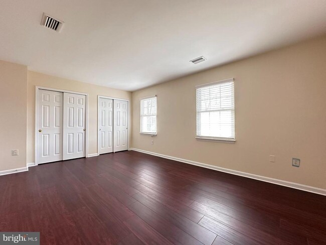 Building Photo - 6715 Cub Run Ct