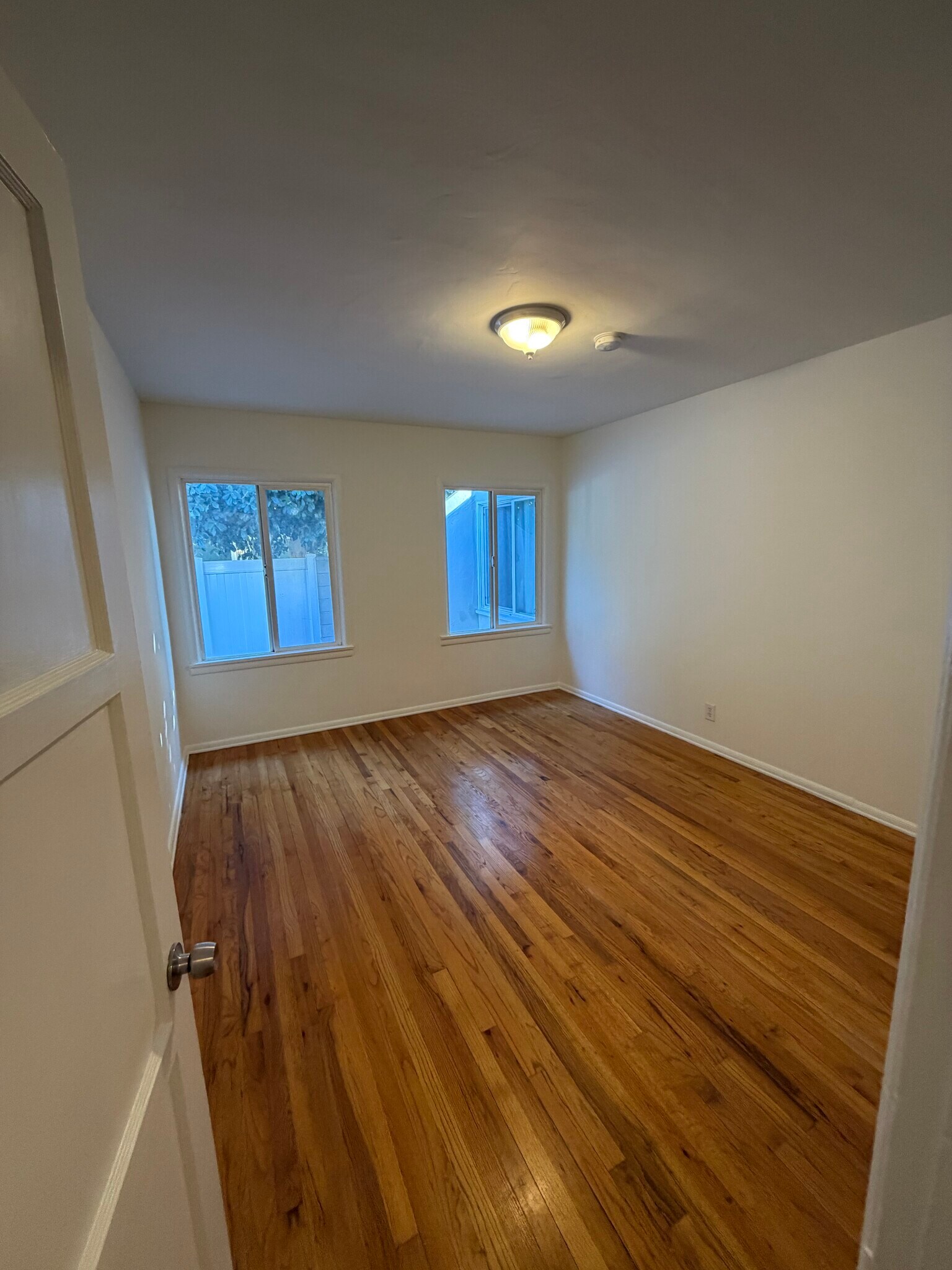 Building Photo - 143 N Maple St