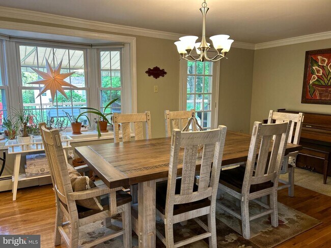 Building Photo - 5 Cedar Woods Dr