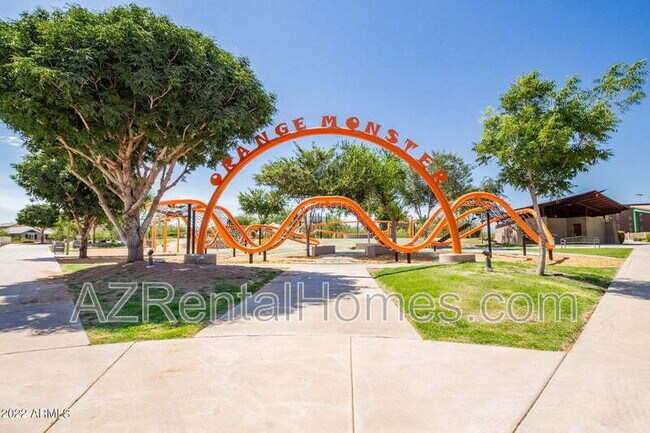 Building Photo - 10540 E Sebring Ave