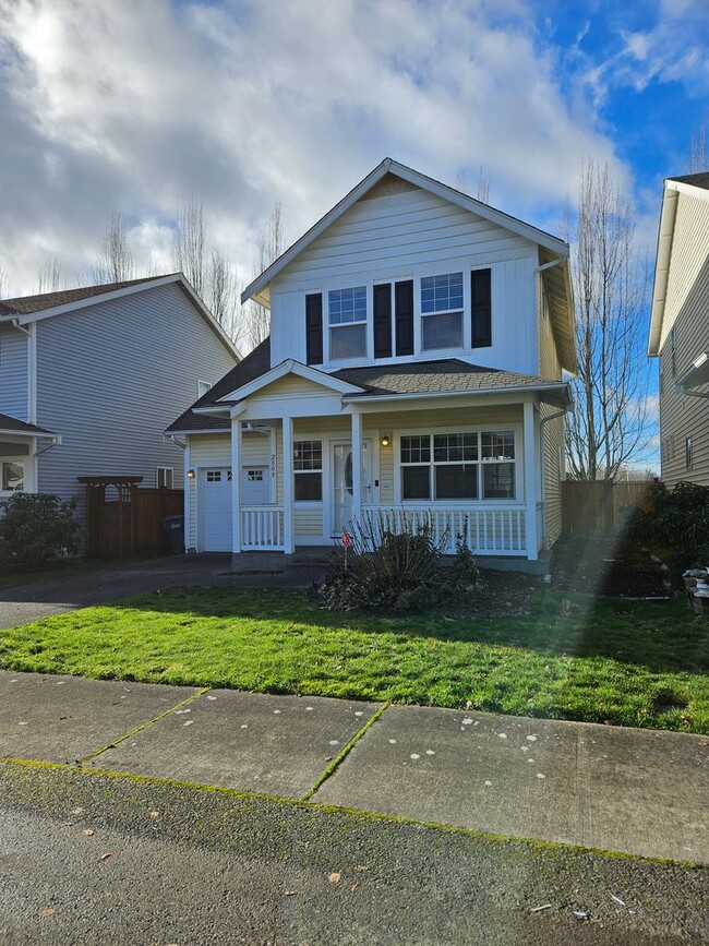 Building Photo - Beautiful 3 bed, 2.5 bath home in Fife