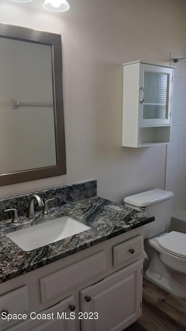 Building Photo - 912 Ridge Lake Dr