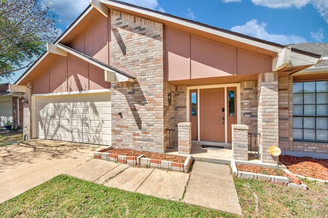 Building Photo - 16814 Kilwinning Dr