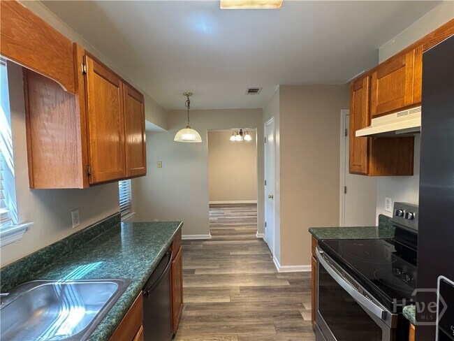 Building Photo - 57 Soling Ave