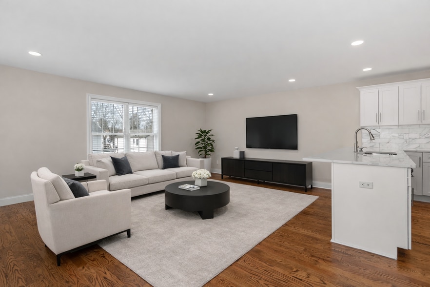 Building Photo - 20 Zazzetti St