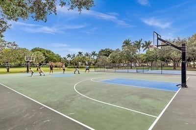 Building Photo - 4104 Pine Ridge Ln