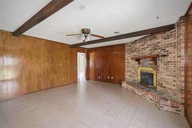 Building Photo - 403 Daisy Dr