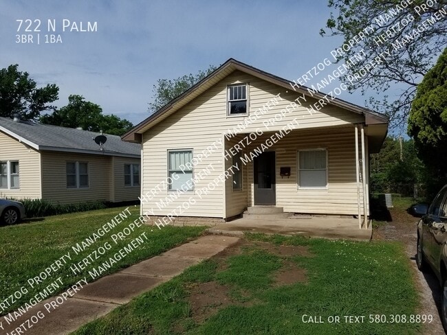 Building Photo - 722 N Palm-