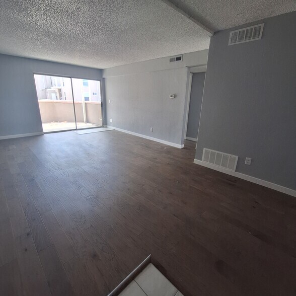 Building Photo - 3535 Rebecca Ln