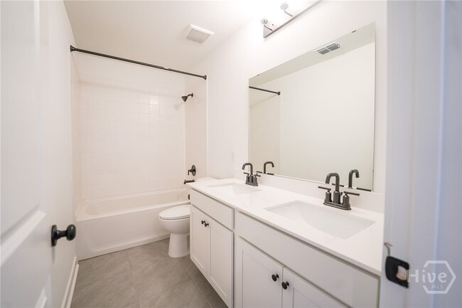 Building Photo - 108 Kingswood Cir