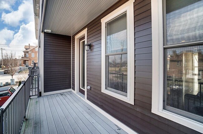 Building Photo - 438 Northern Ave