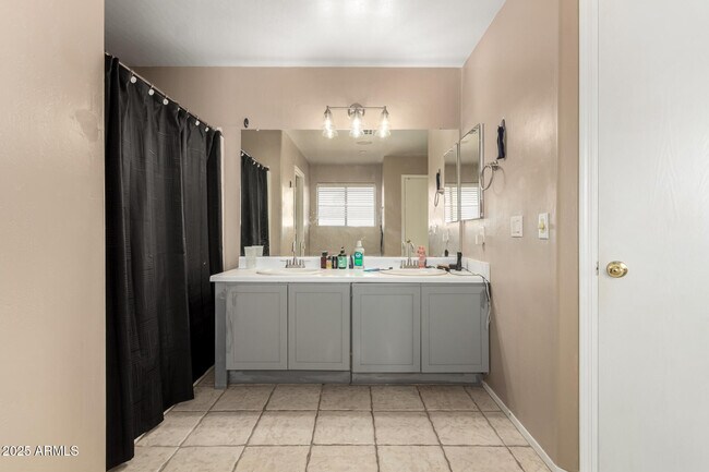 Building Photo - 8812 N 67th Dr