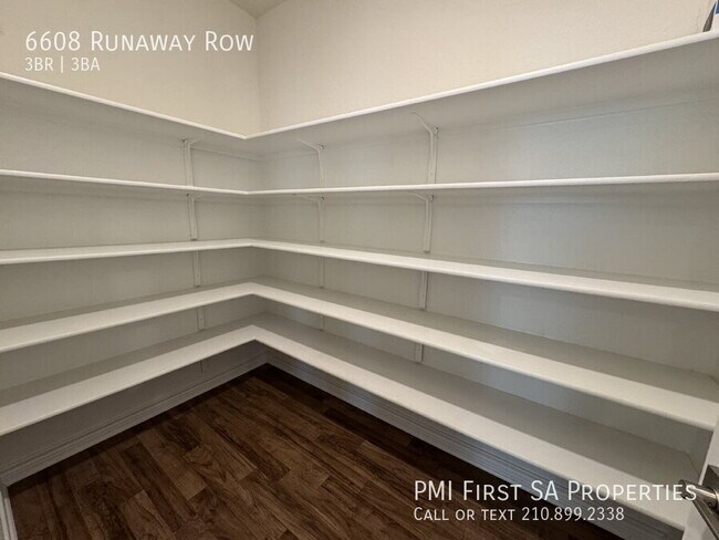 Building Photo - 6608 Runaway Row