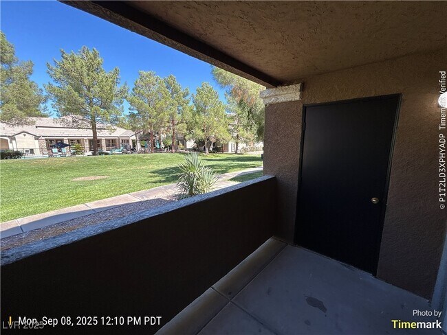 Building Photo - 555 E Silverado Ranch Blvd