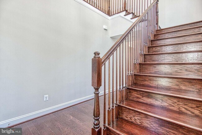 Building Photo - 3100 Greenway Blvd