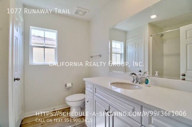 Building Photo - 1077 Runway Trl