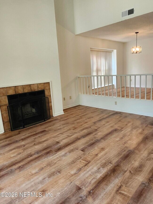 Building Photo - 2706 Wood Hill Dr