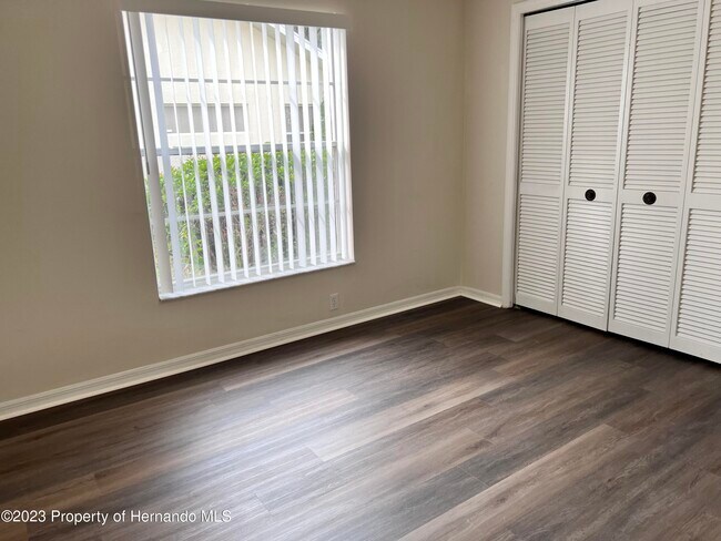 Building Photo - 9369 Ashley Dr