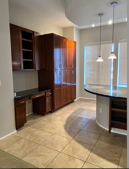 Building Photo - 6605 N 93rd Ave