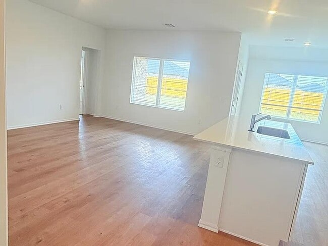 Building Photo - 16217 Lovers Ln