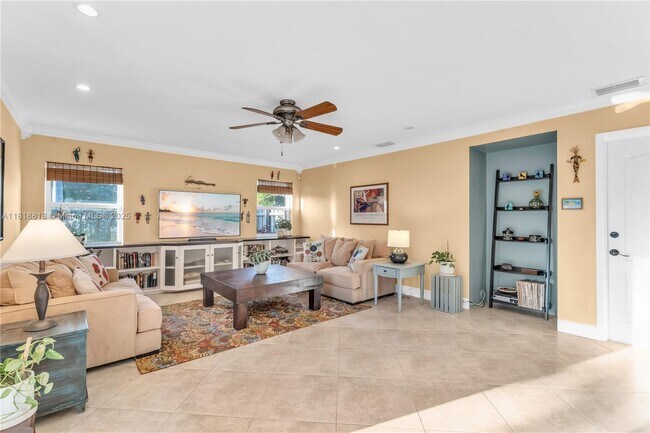 Building Photo - 12600 SW 70th Ave