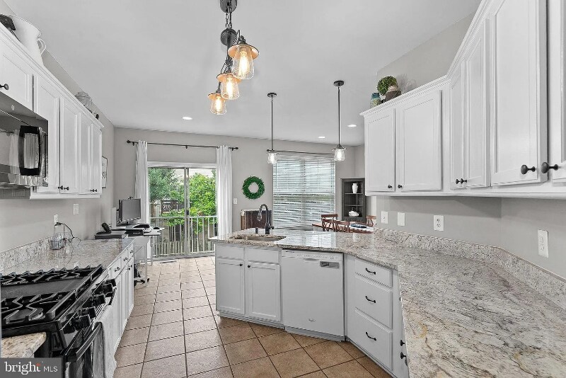 Building Photo - 25378 Ashbury Dr