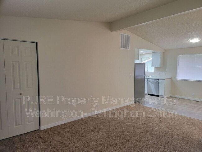 Building Photo - 3350 Cherrywood Ave
