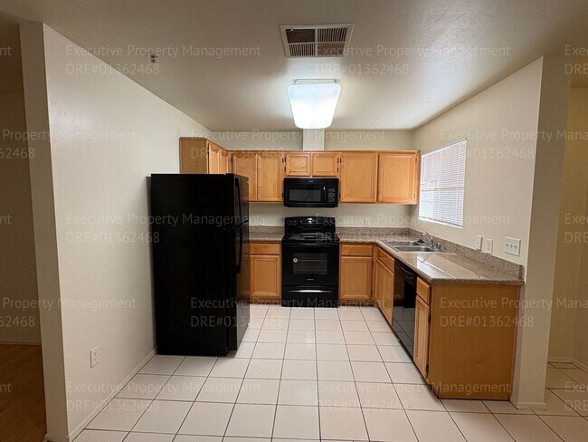 Building Photo - Glolden Valley Luxury Apartments Complex