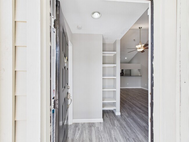 Building Photo - 8055 Cambridge St