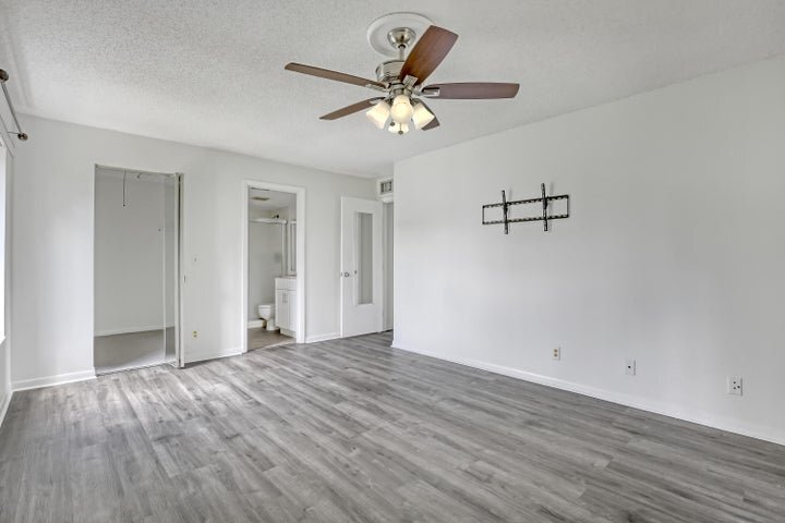 Building Photo - 3618 Alder Dr