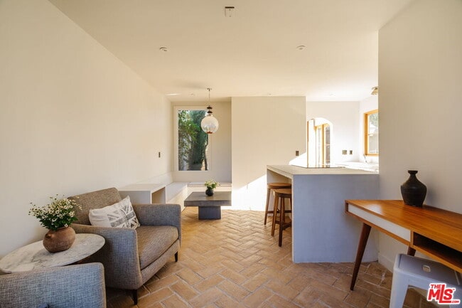 Building Photo - 2640 Clyde Ave