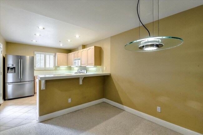 Building Photo - 990 Alpine Terrace