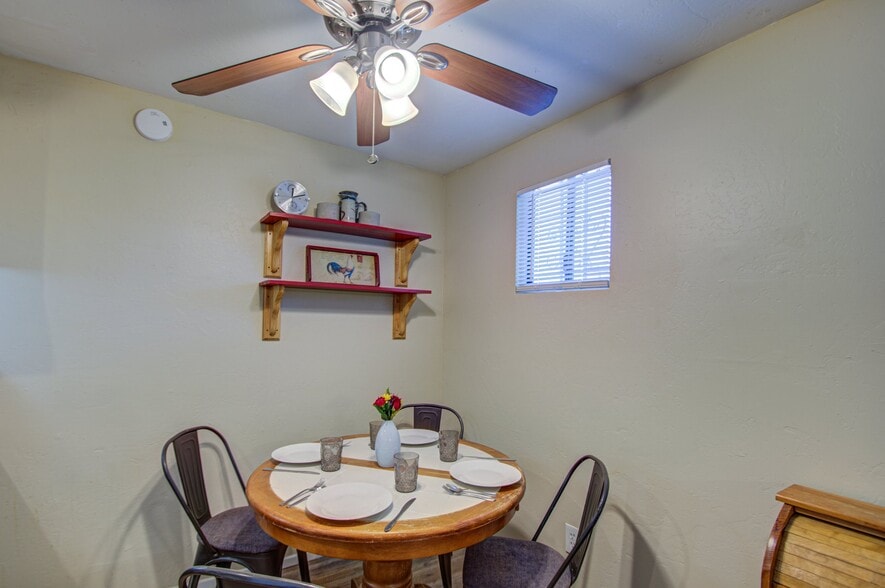 Building Photo - 328 N 12th St