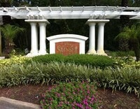 Building Photo - Beautiful and very large 2 bedrooms and 2 full baths Condo