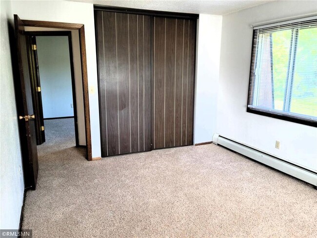 Building Photo - 415 S Wasson Ln