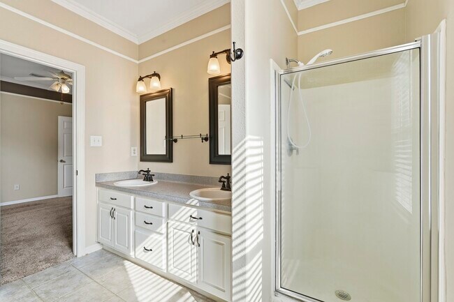 Building Photo - 10223 Dandyline Way