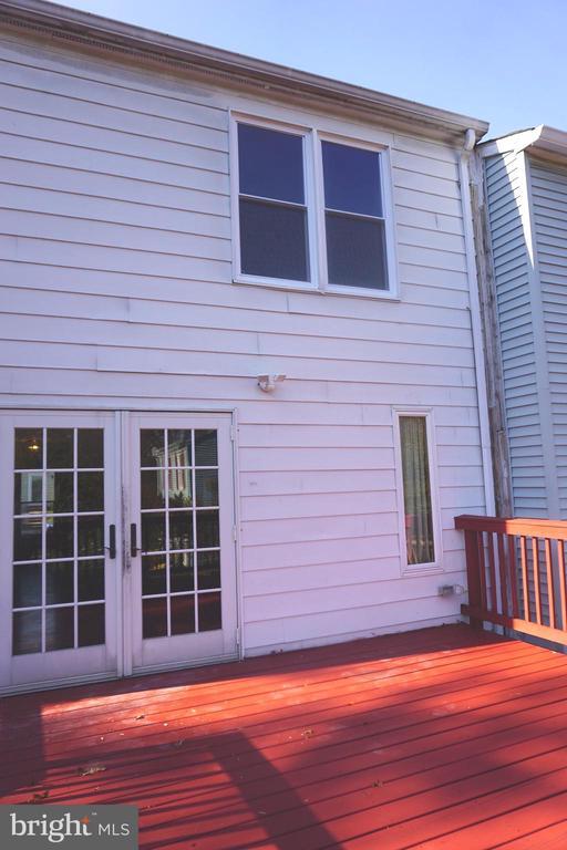 Building Photo - 19 Shady Spring Pl