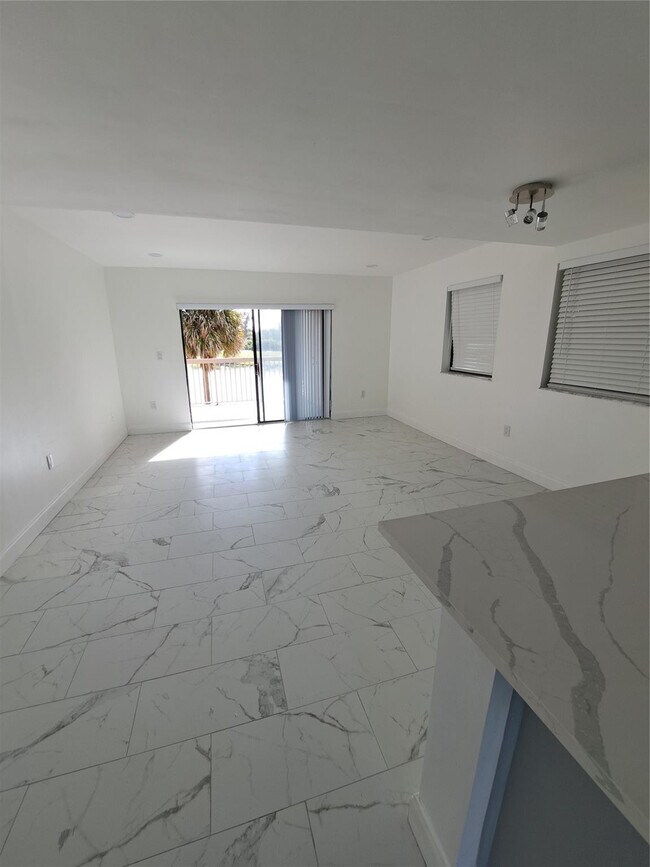 Building Photo - 5200 NW 31st Ave