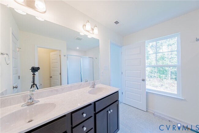 Building Photo - 18372 Palisades Ct