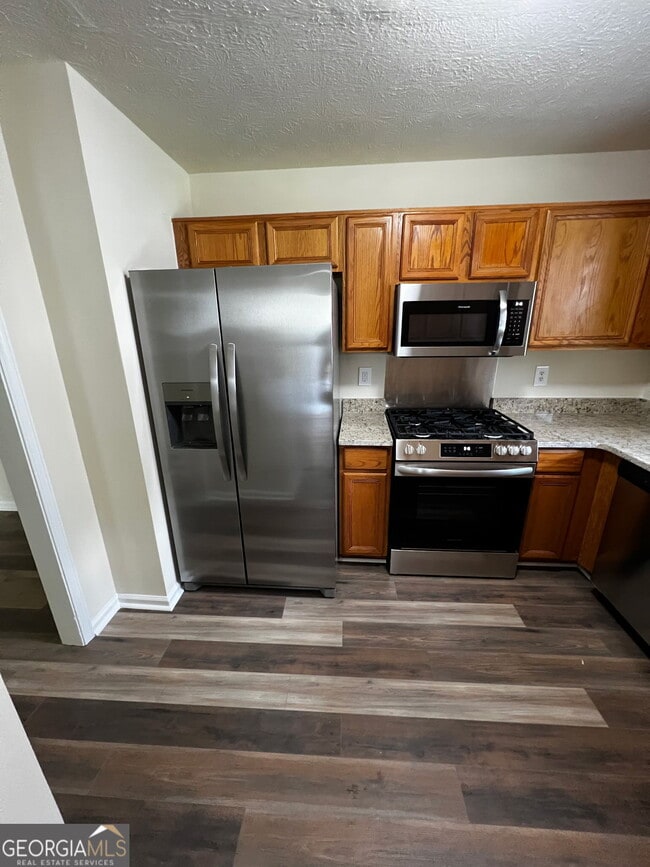 Building Photo - 2360 Wellington Cir